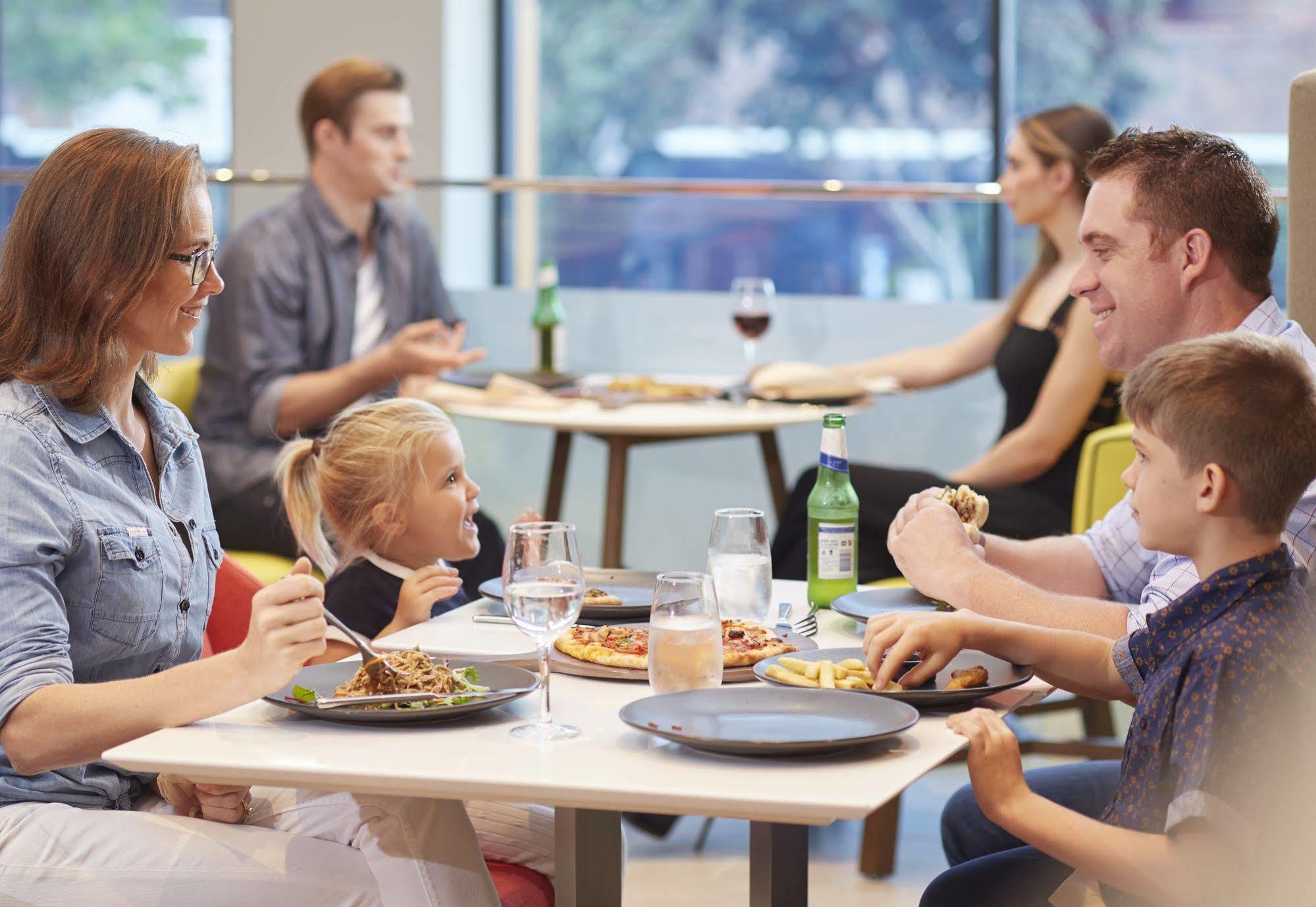 Holiday Inn Express Brisbane Central By Ihg Eksteriør billede